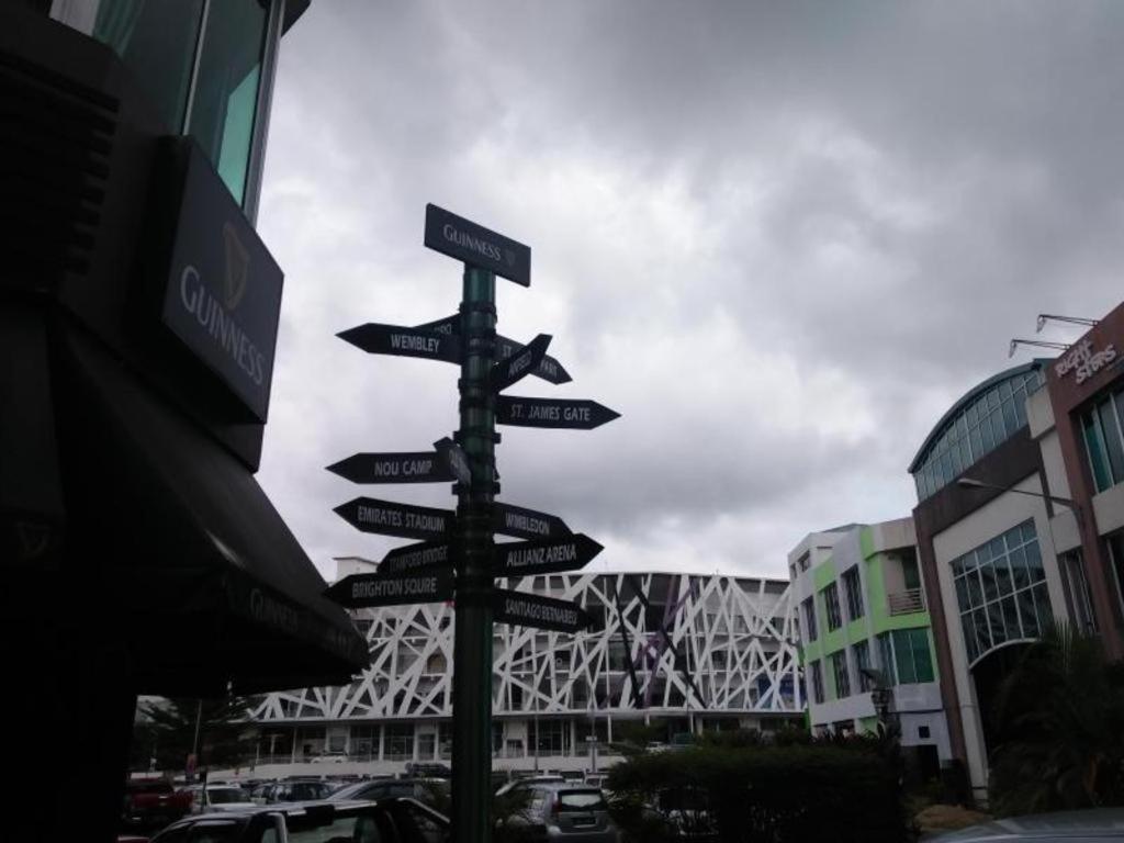 Zotel Business & Leisure Hotel Kuching Buitenkant foto