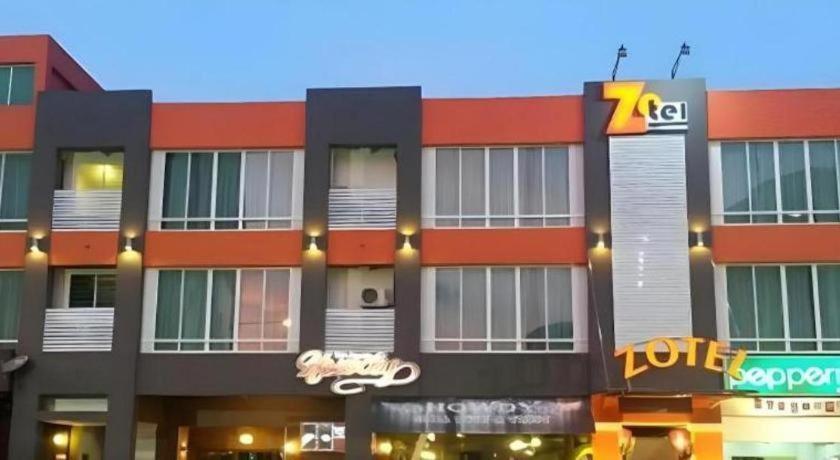 Zotel Business & Leisure Hotel Kuching Buitenkant foto